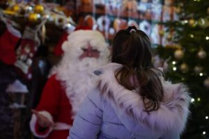 child meeting Santa